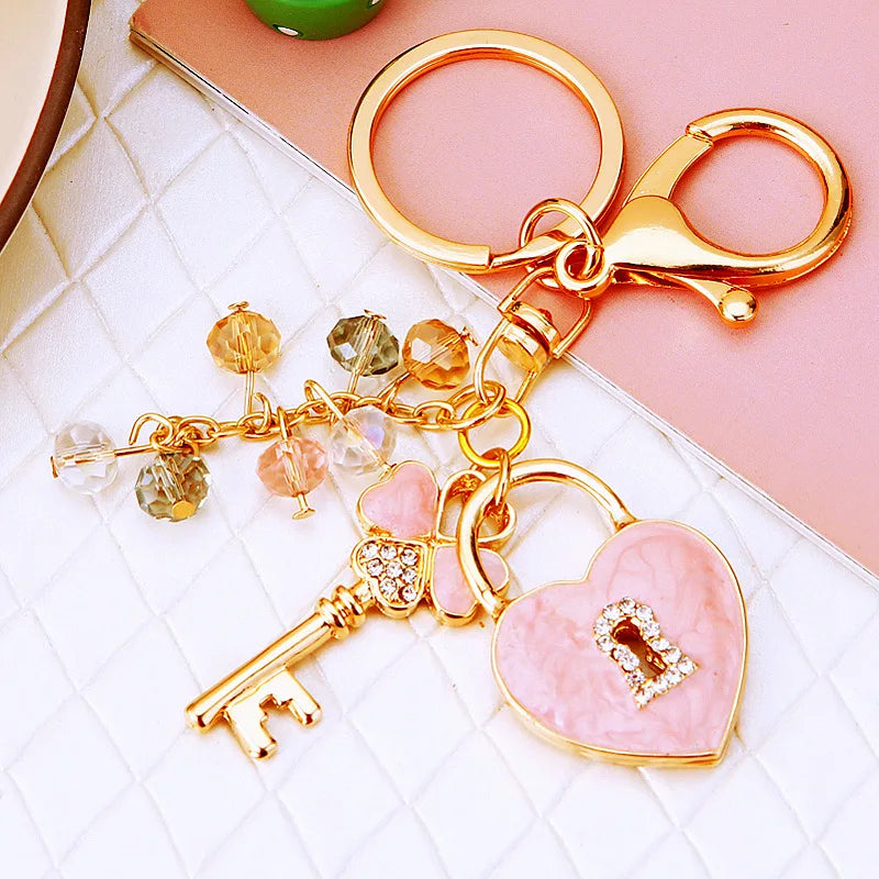 Luxury quality jewelry Clover Love Lock Car Key Chain key holder for keys Key ring accessories gift for girlfriend personalized