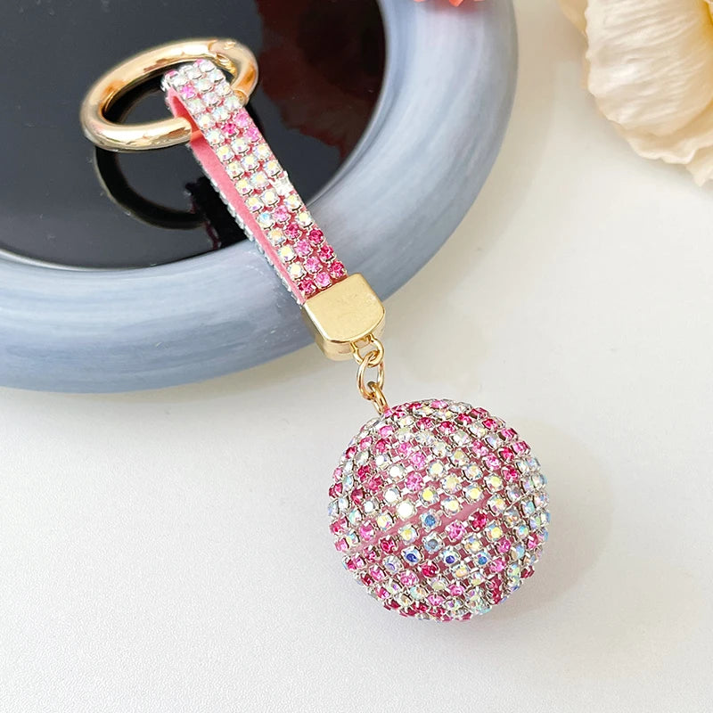 Full Crystals Anime Cartoon Keychain Wommen Bag Key Ring Hearts Bulldog Bears Souvenirs Gifts Брелоки