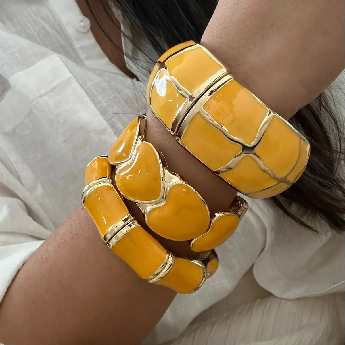 KMVEXO Yellow Dopamine Style Bangles Creative Design Fashionable Temperament Drip Oil Imitate Enamel Bracelet Women Jewelry