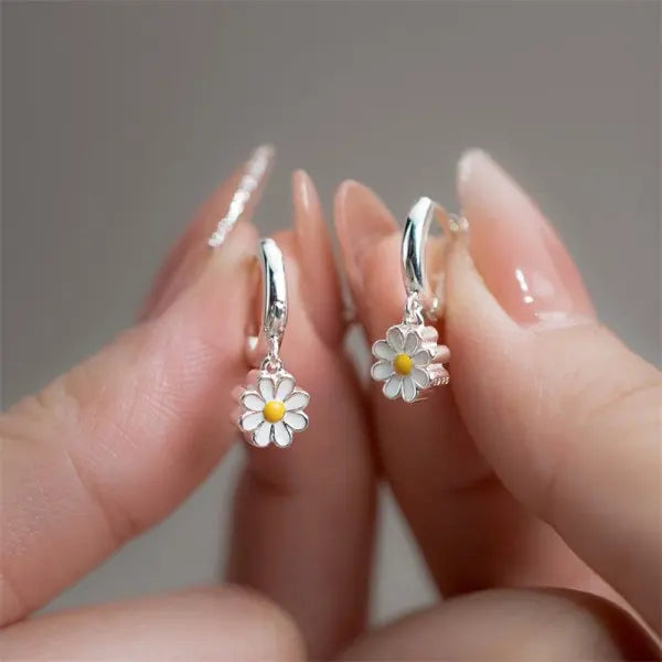 Female Luxury Crystal Zircon Stud Earrings Vintage Flowers Christmas Snowflakes Temperament Earrings New Year Jewelry Gifts