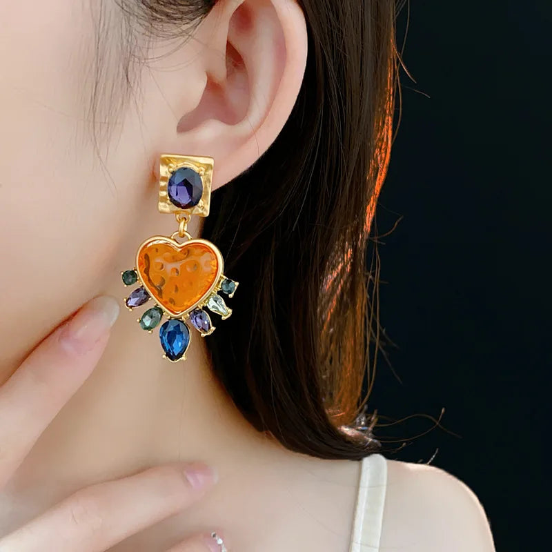 Vintage Silver Needle Earrings for Women Light Luxury Oval Love Stud Inlaid Rhinestone Drop Earring Luxury Designer Jewelry