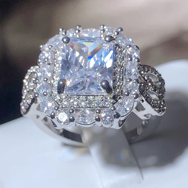 Gorgeous Square Shape Women Ring Full Bling Iced Out Micro Pave Crystal Zircon Dazzling Bridal Ring Wedding Engage Ring