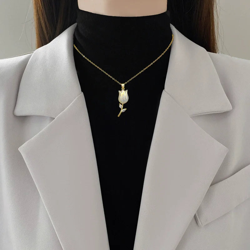 EILIECK 316L Stainless Steel Fashion Chic Cubic Zirconia Flower Pendant Necklace Tarnish Resistant Stylish Neck Chain Jewelry