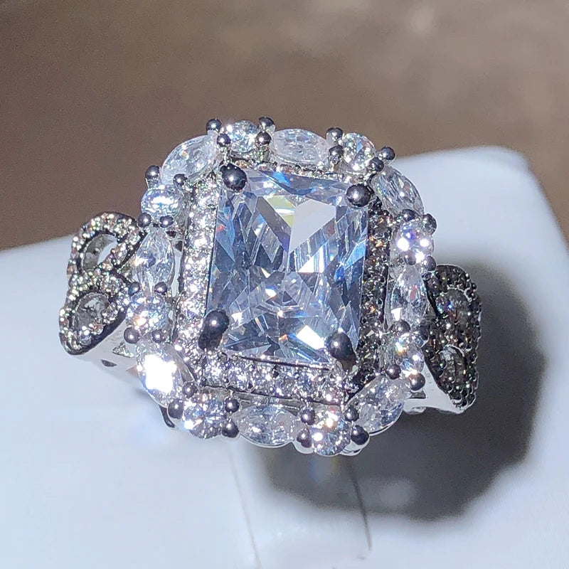 Gorgeous Square Shape Women Ring Full Bling Iced Out Micro Pave Crystal Zircon Dazzling Bridal Ring Wedding Engage Ring