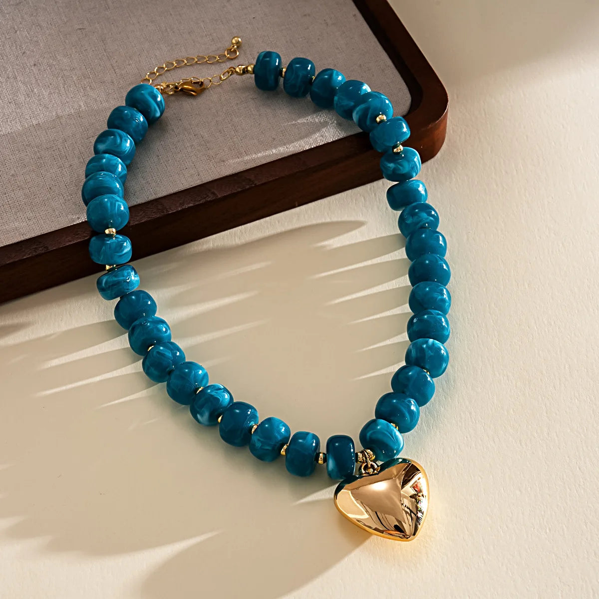 KMVEXO Bohemia Colorful Resin Beaded Heart Pendant Acrylic Necklaces for Women Aesthetic Y2K Fashion Choker Necklace Jewelry ﻿