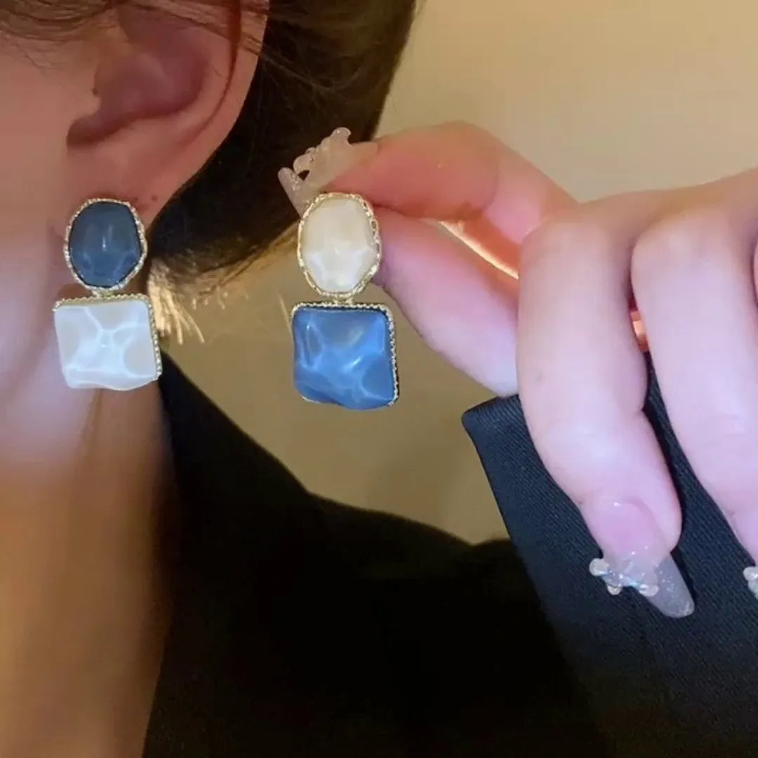 Fashion Asymmetric Blue Square  Drop Earrings For Women Rhinestone Water Ripple Charms Pendant Earrings Designed Jewelry Gifts