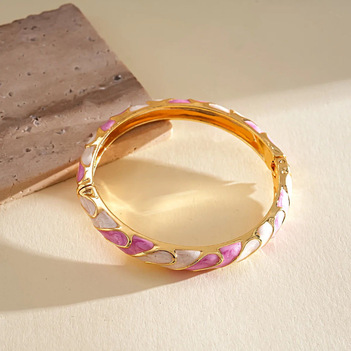 KMVEXO Elegant Irregular Enamel Dropped Glaze Open Bangles for Woman Bohemia Trend Metal Bracelet Vintage Jewelry Gift