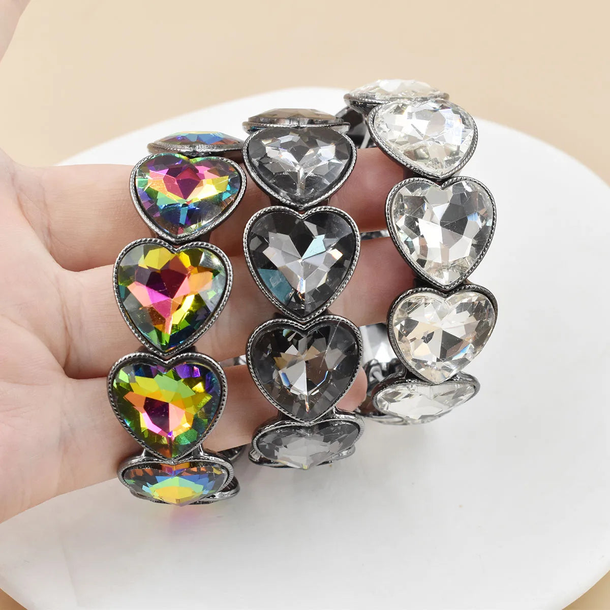 2026 New fashion crystal Women bracelet geometry thread red white blue charms elastic band heart shaped glass Atmospheric Love