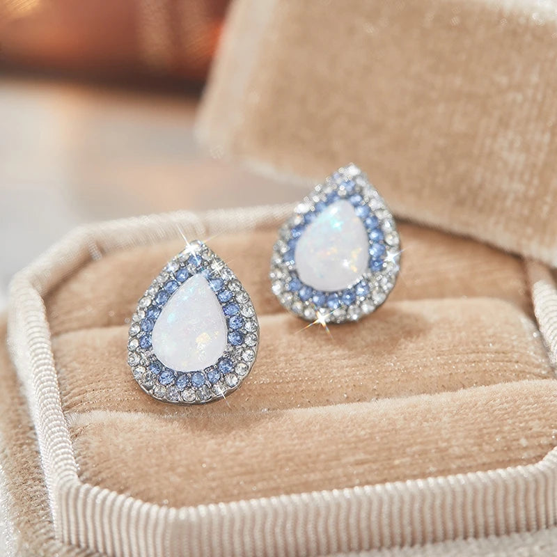 New Vintage Bohemian Style Imitation Turquoise Stud Earrings with Ethnic Style and Elegant Women Festival Party Accessories Gift