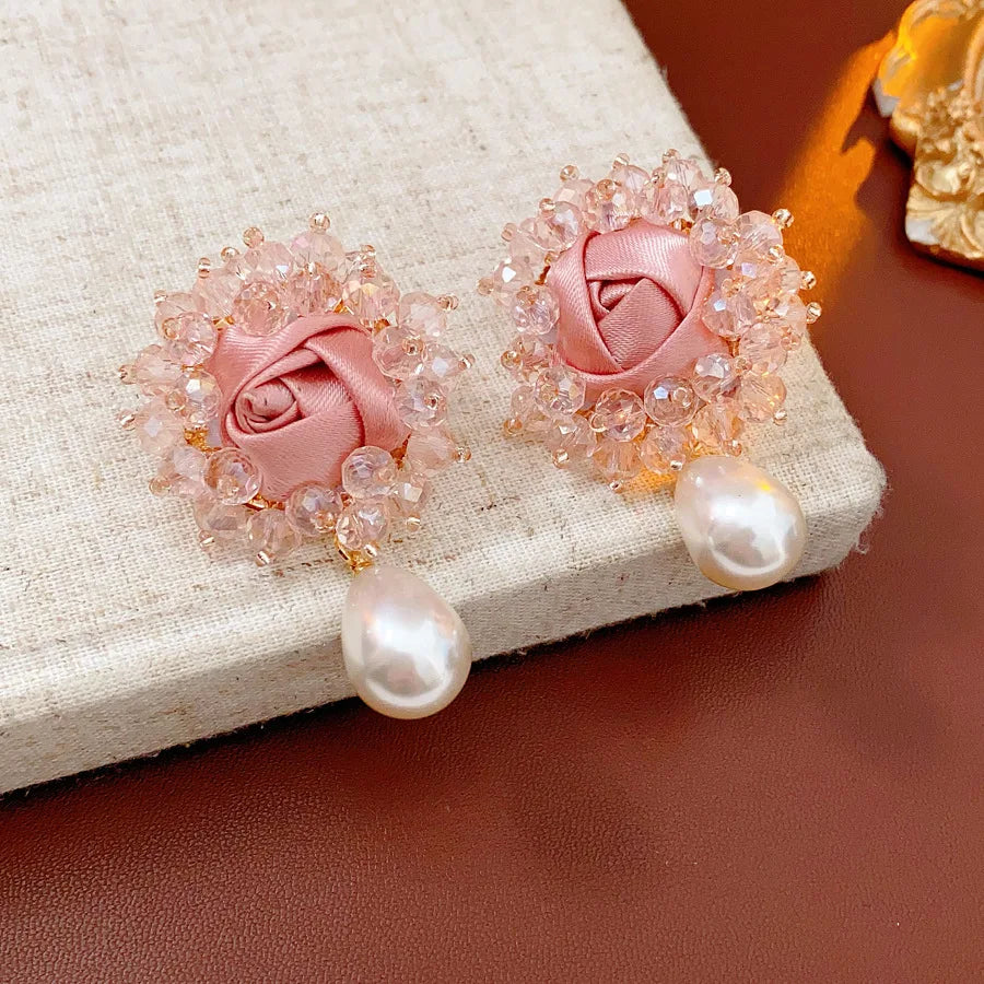 Flower Water Drop Pearl Earrings for Women 2025 French Retro Sweet Drop Earring High-end Fashion Luxury Designer Jewelry