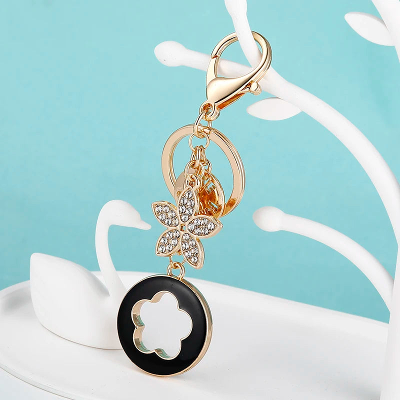 Easya 2024 New Fashion Clover Keychain Backpack Ladies Accessories Luxury Quality Jewelry Wholesale Bulk