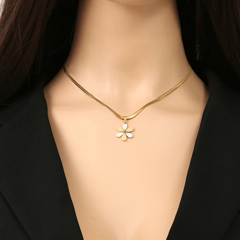 EILIECK 316L Stainless Steel Simple Flower Pendant Necklace For Women Girl New Party Gift Neck Chain Waterproof Jewelry Collar
