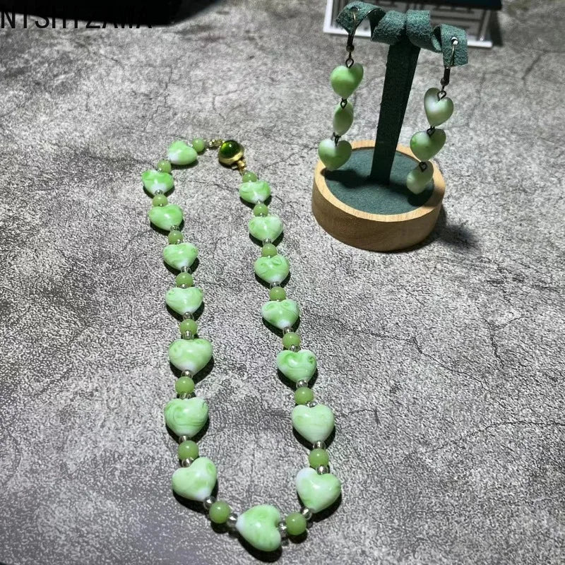 Green Earrings for Women Hearts Shaped Vintage Sweet Jewelry Vintage Palace Style Light Luxury Pendientes Mujer
