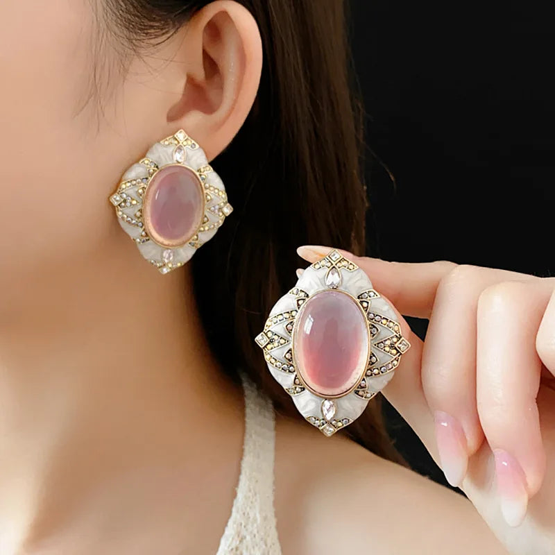 Rhombus Inlaid Rhinestone Stud Earrings Woman Retro Temperament Oval Pink Resin Earrings Exquisite Charms Banquet Jewelry K