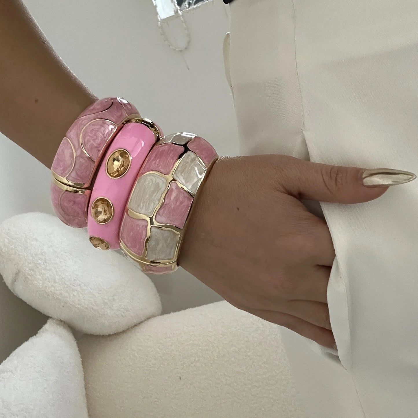 KMVEXO 3 Style Exaggeration Pink Imitation Enamaled Metal Bangles Simple Design Trendy Women's Jewelry Rhinestone Bracelets