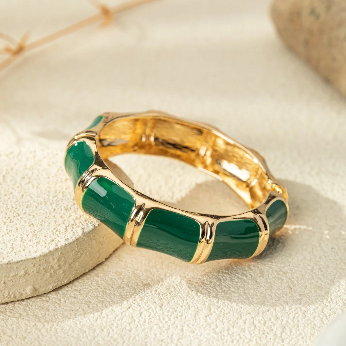 KMVEXO Bohemia Green Imitation Enamel Irregular Geometric Wide Bangle Chunky Metal Cuff Bracelet Fashion Punk Hip Hop Jewelry