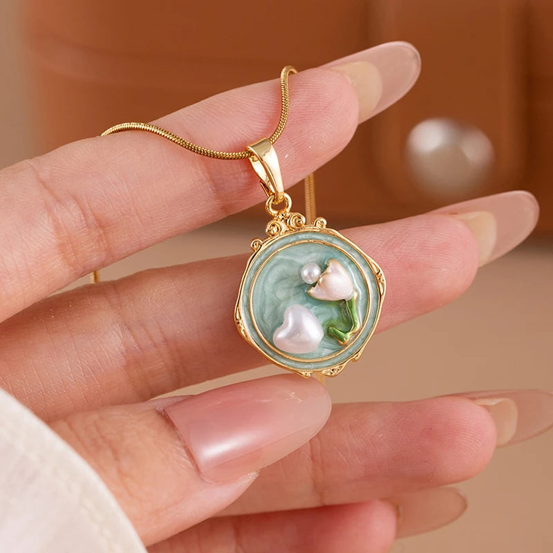ANENJERY 316L Stainless Steel Flower Butterfly Shell Pendant Necklace For Women Delicate Elegant Fashion Jewelry Gifts Wholesale