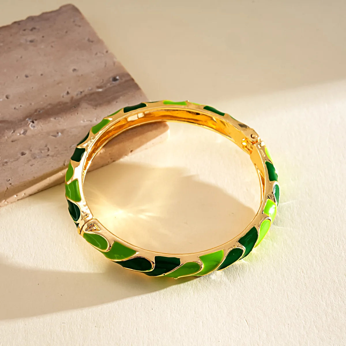 KMVEXO Elegant Irregular Enamel Dropped Glaze Open Bangles for Woman Bohemia Trend Metal Bracelet Vintage Jewelry Gift