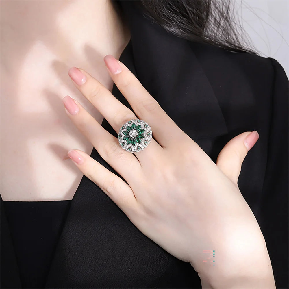 Luxury Ruby Emerald Flower Rings for Women High Carbon Diamond Wedding Bands Retro Gemstone Party Fine Jewelry Anniversary Gift