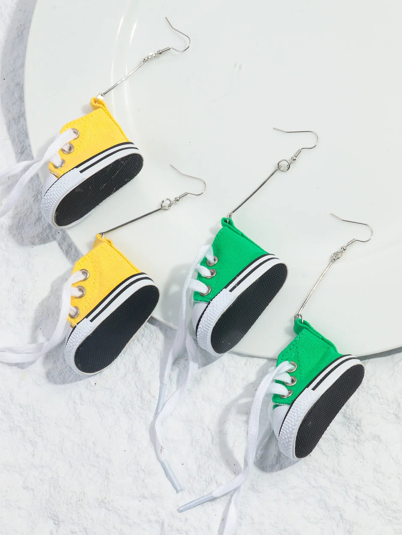 Creative 3D Canvas Shoes Pendant Earrings for Women Fashion Funny Sneaker Tennis Shoe Drop Earrings Party Jewelry Gifts