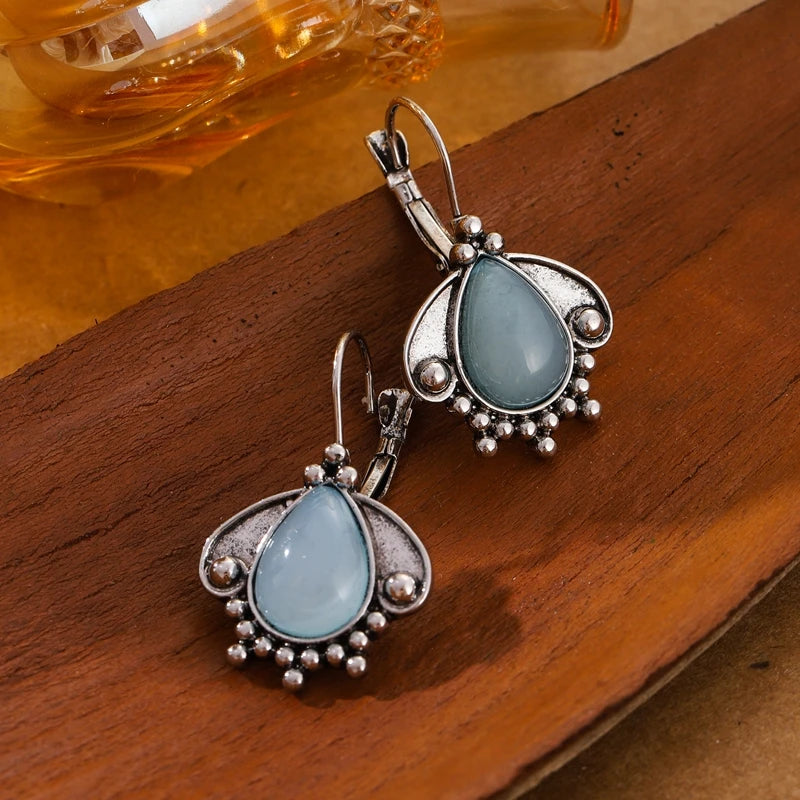 1 Pair of Elegant Retro Earrings Set with Blue Synthetic Zirconia, Suitable for Daily and Party Wear, Versatile Throughout