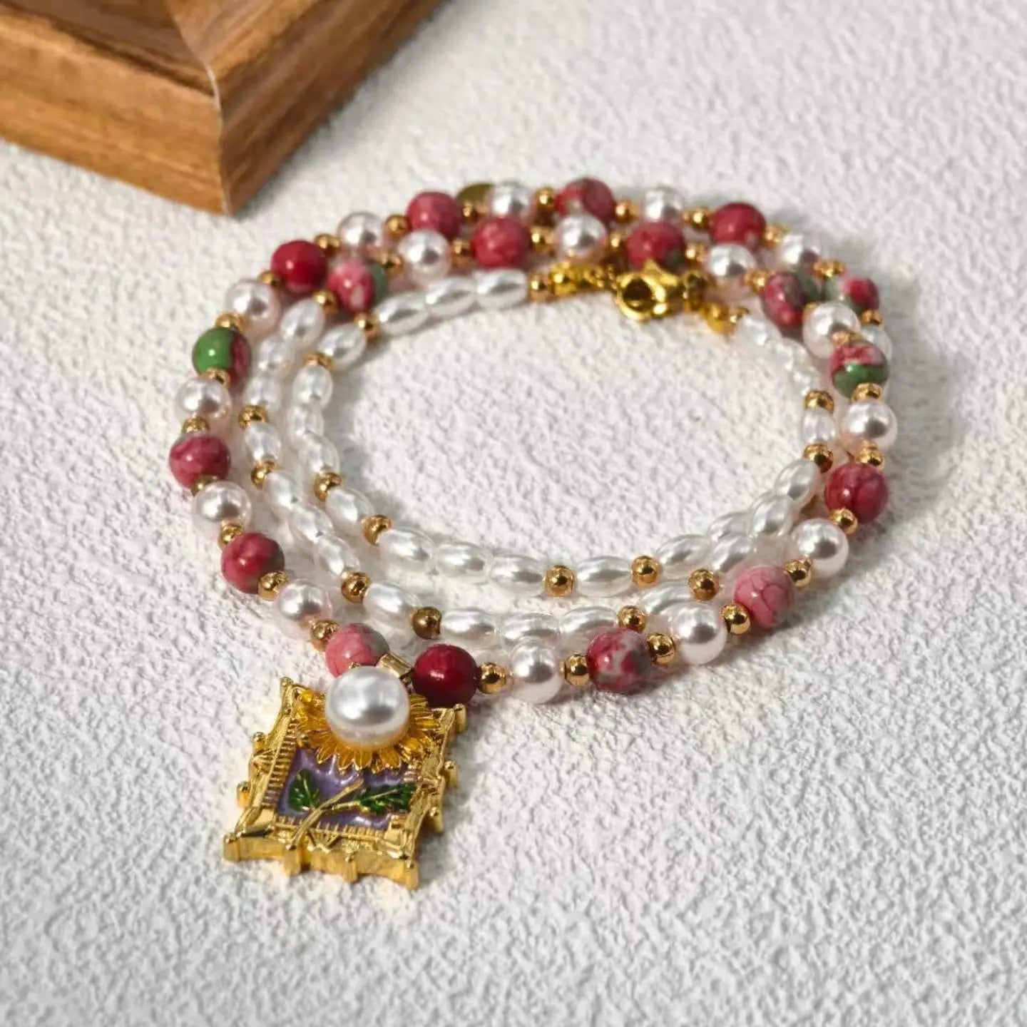 Original pink natural round stone bead necklace, fashionable and high-end, colorful double-layer stacked bead collarbone chain g