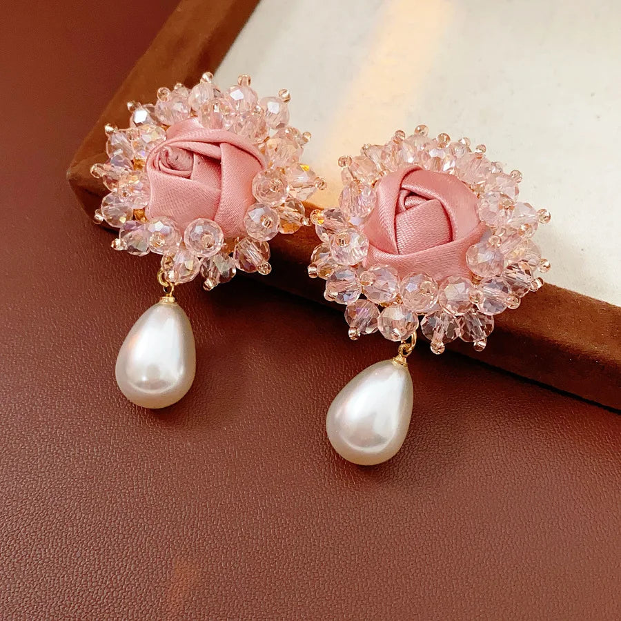 Flower Water Drop Pearl Earrings for Women 2025 French Retro Sweet Drop Earring High-end Fashion Luxury Designer Jewelry