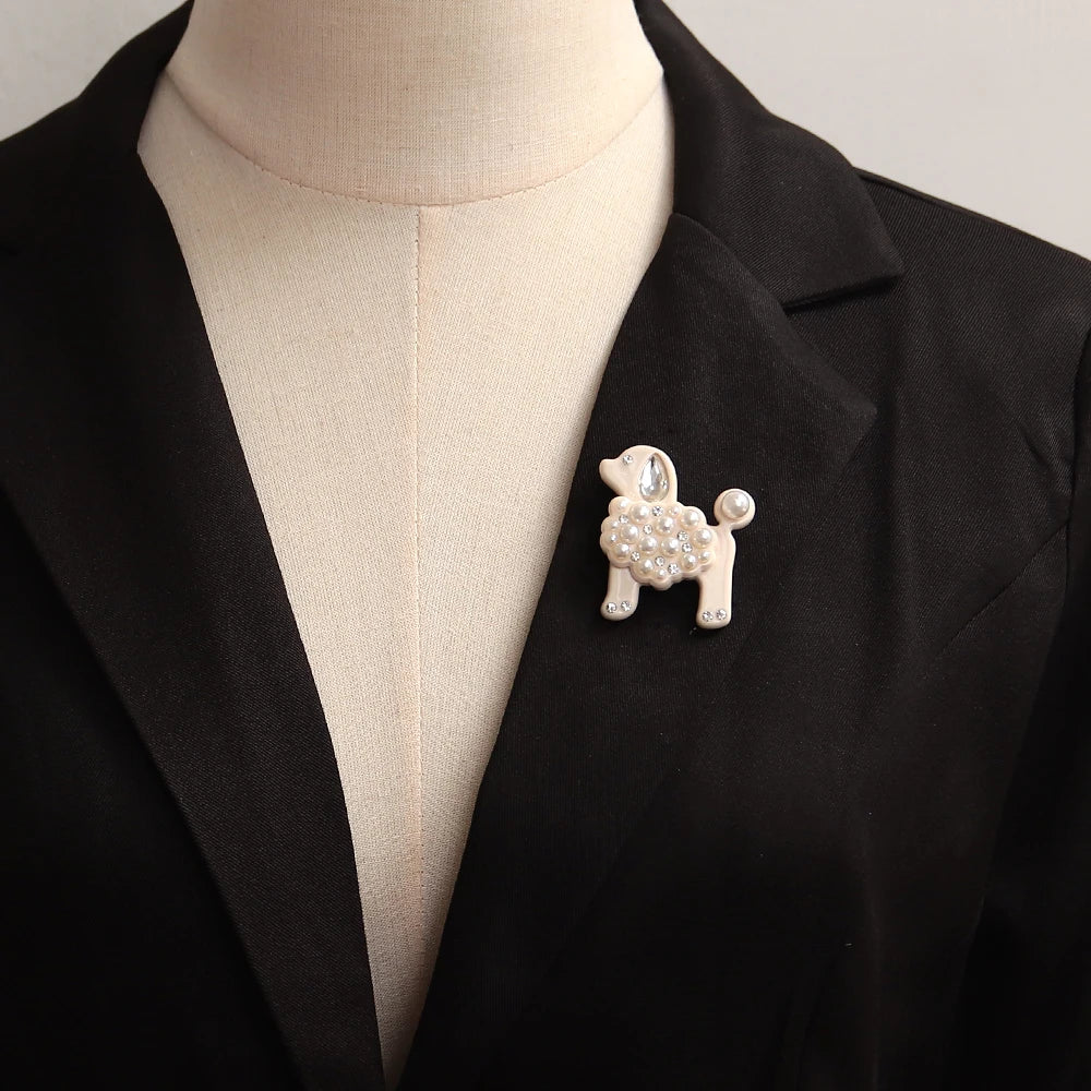 Cute Pearl Rhinestone Dog Poodle Lapel Brooches for Women Girls Lovely Cartoon Animals Badge Brooch Pins Party Jewelry Accessory