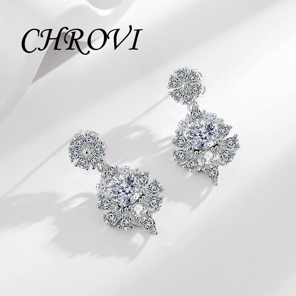 Quality 925 sterling silver chrysanthemum-shaped sugar cube with zircon and fashionable luxurious diamond stud earrings