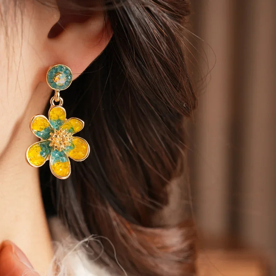 Vintage Silver Needle Rhinestone Flower Round Earrings Light Luxury Retro Exquisite Stud Ear Jewelry For Women