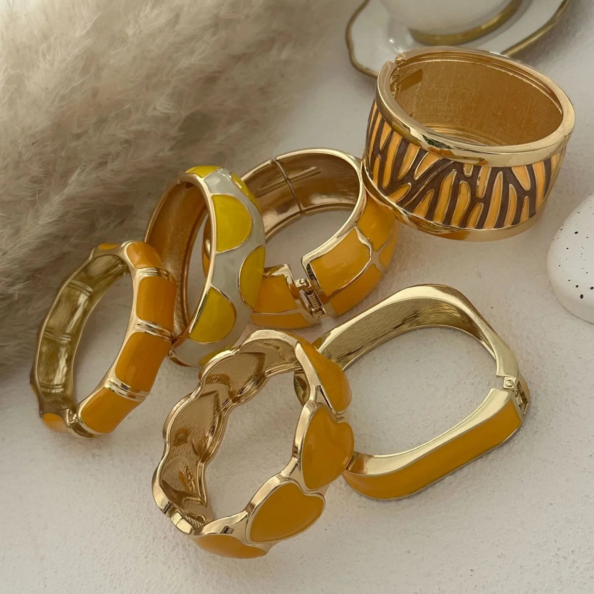 KMVEXO Yellow Dopamine Style Bangles Creative Design Fashionable Temperament Drip Oil Imitate Enamel Bracelet Women Jewelry