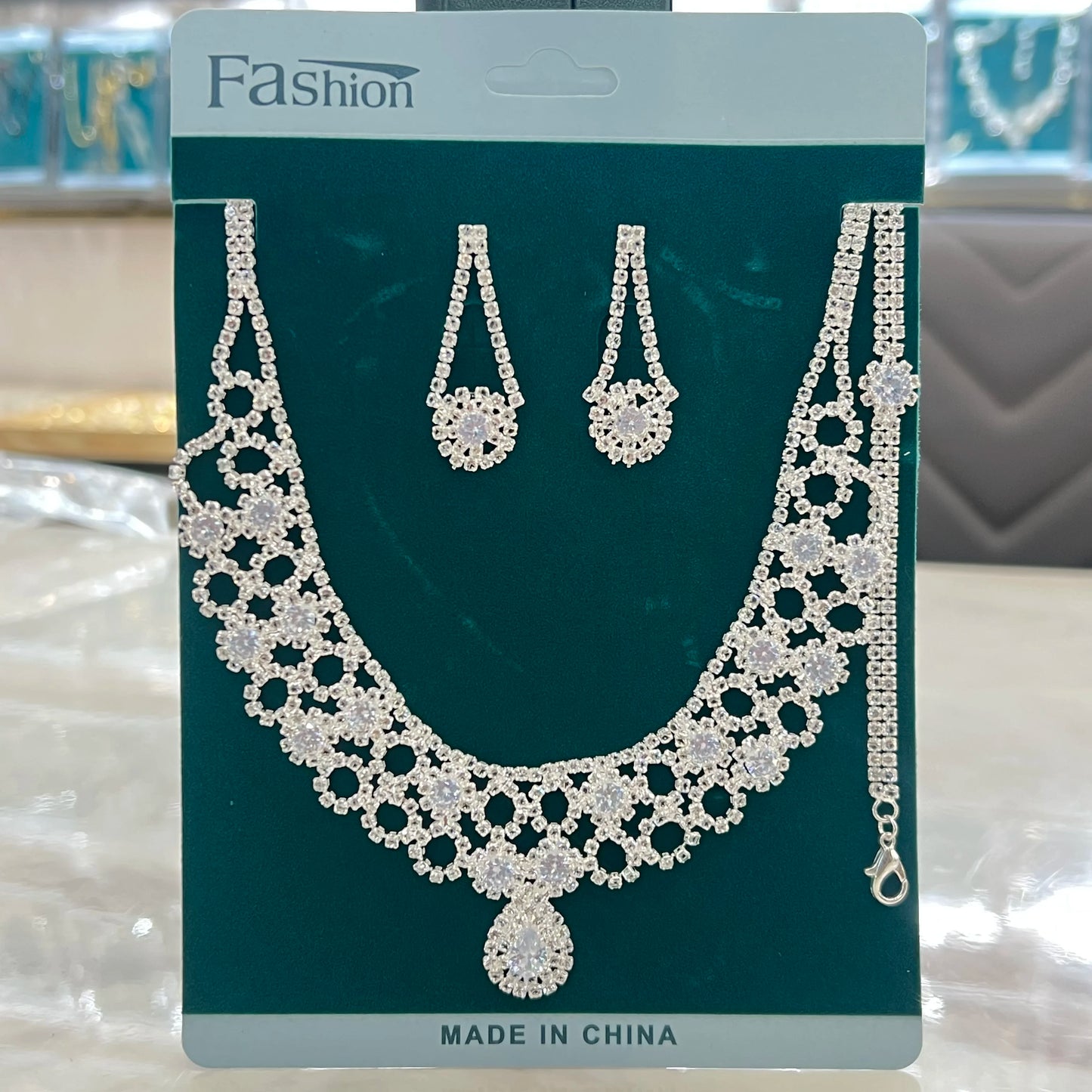 Fashionable and Exquisite Claw Chain Design Water Droplet Jewelry Set, Light Luxury Retro High-End Jewelry Set for Women