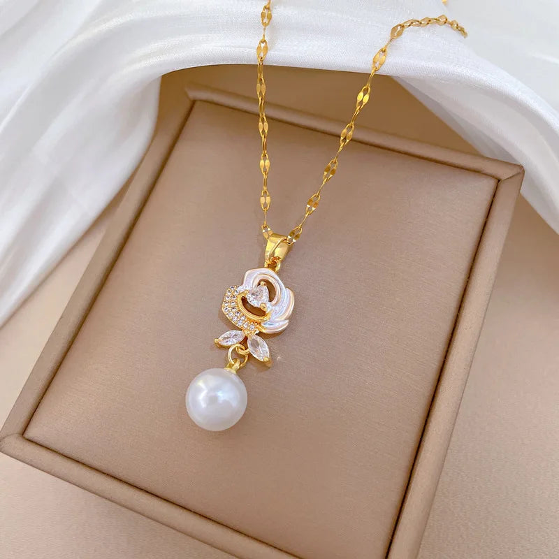 Romantic Shell Flower Pendant Necklace with Imitation Pearl Luxury Trendy Wedding Accessories Gift Aesthetic Jewelry for Women