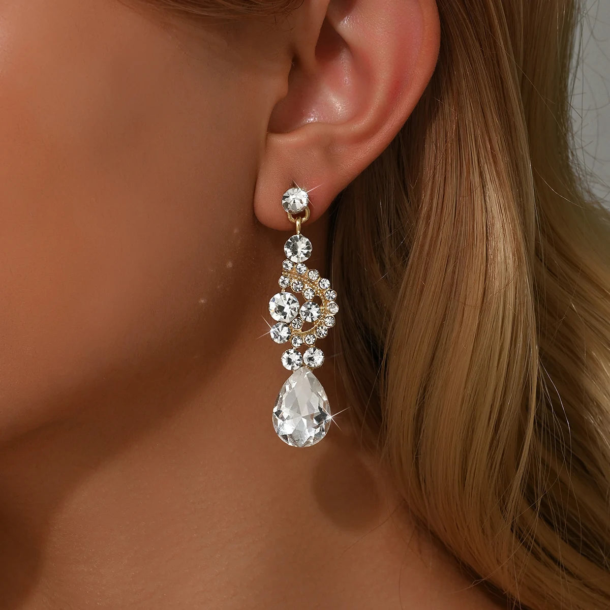 European and American Diamond Studded Flower Water Drop Atmospheric Earrings Fashion Personalized Design Earrings Luxury Exquis