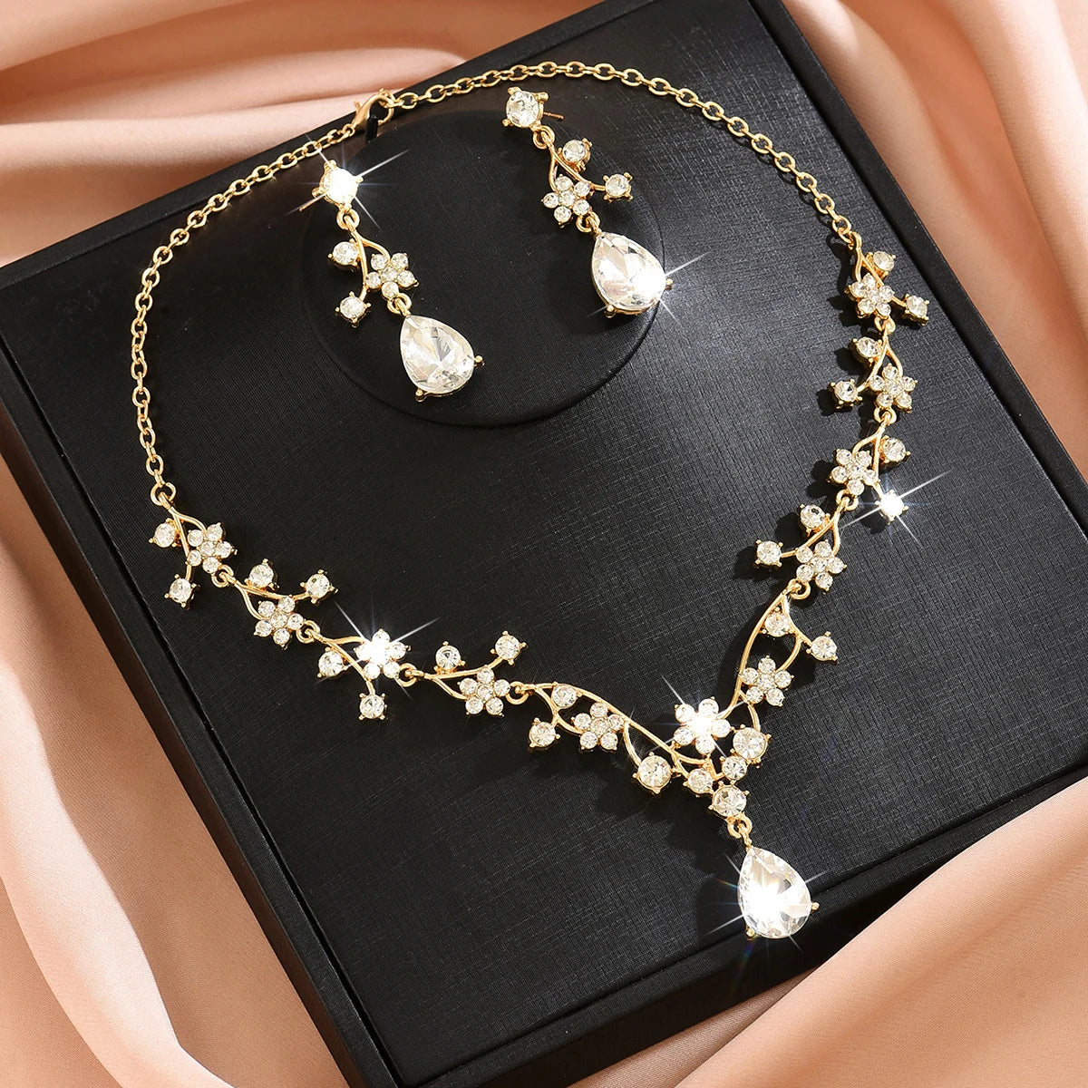 Light Luxury Diamond Inlaid Zircon Necklace Earrings Angel Tears Jewelry Two-Piece Set Wedding Accessories