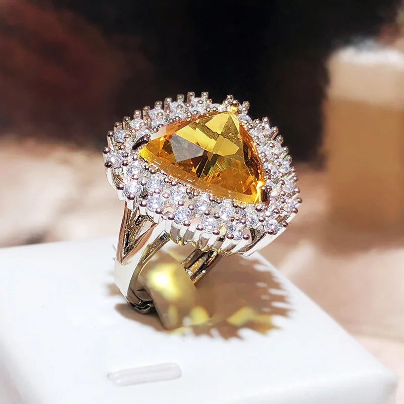Adjustable Big Triangle Bling Yellow Zircon Stone Charming Ring For Women Wedding Fashion SIlver Color Jewelry New Trend