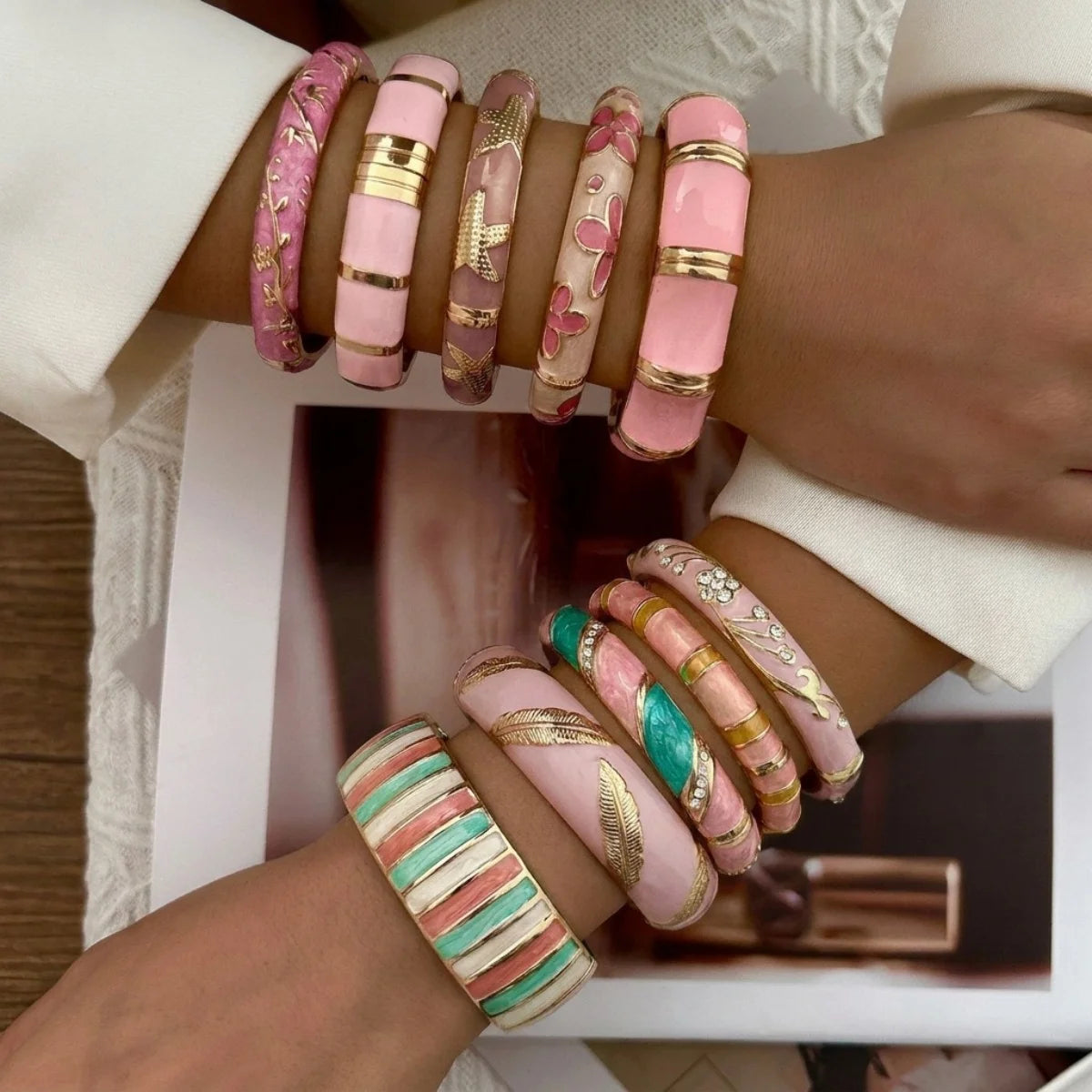 KMVEXO Sweet Pink Enamel Dripping Oil Metal Bangles for Women Bracelet Personality Trendy Temperament Charm Bracelets Jewelry ﻿