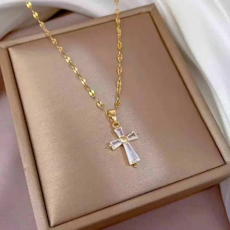 EILIECK 316L Stainless Steel Shine Cubic Zircon Butterfly Pendant Necklace Gold Color Texture Metal Personalized Chain Jewelry