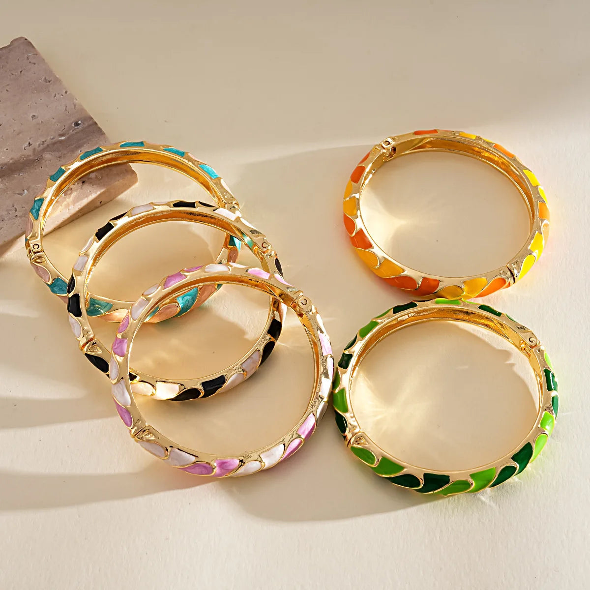 KMVEXO Elegant Irregular Enamel Dropped Glaze Open Bangles for Woman Bohemia Trend Metal Bracelet Vintage Jewelry Gift