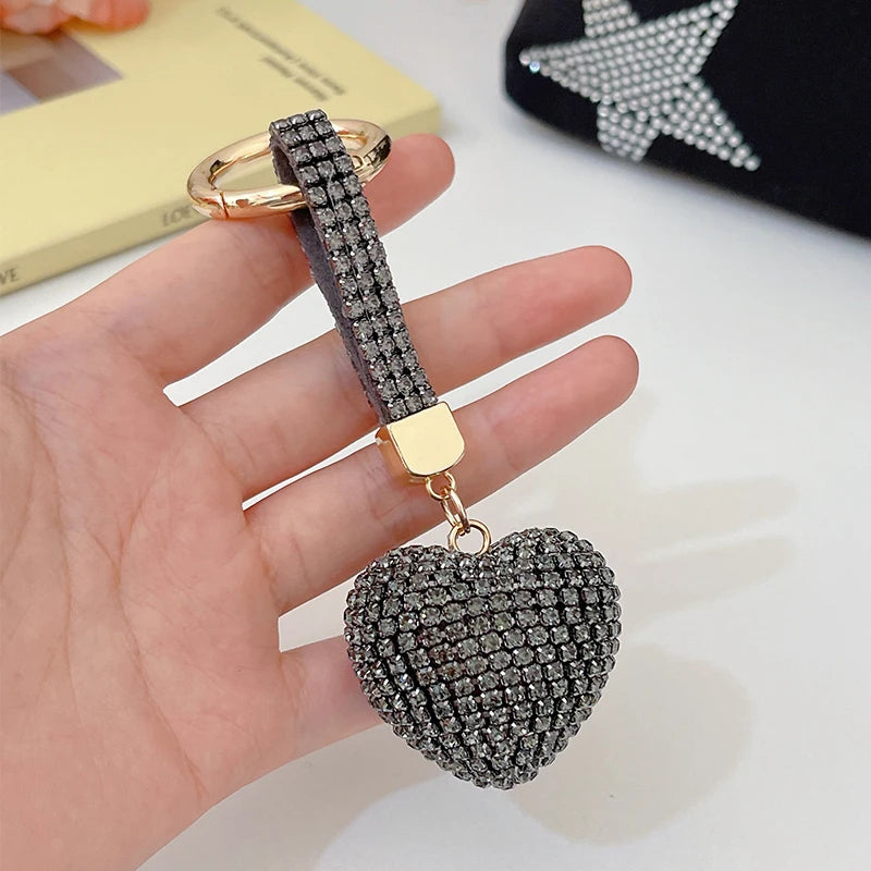 Full Crystals Anime Cartoon Keychain Wommen Bag Key Ring Hearts Bulldog Bears Souvenirs Gifts Брелоки