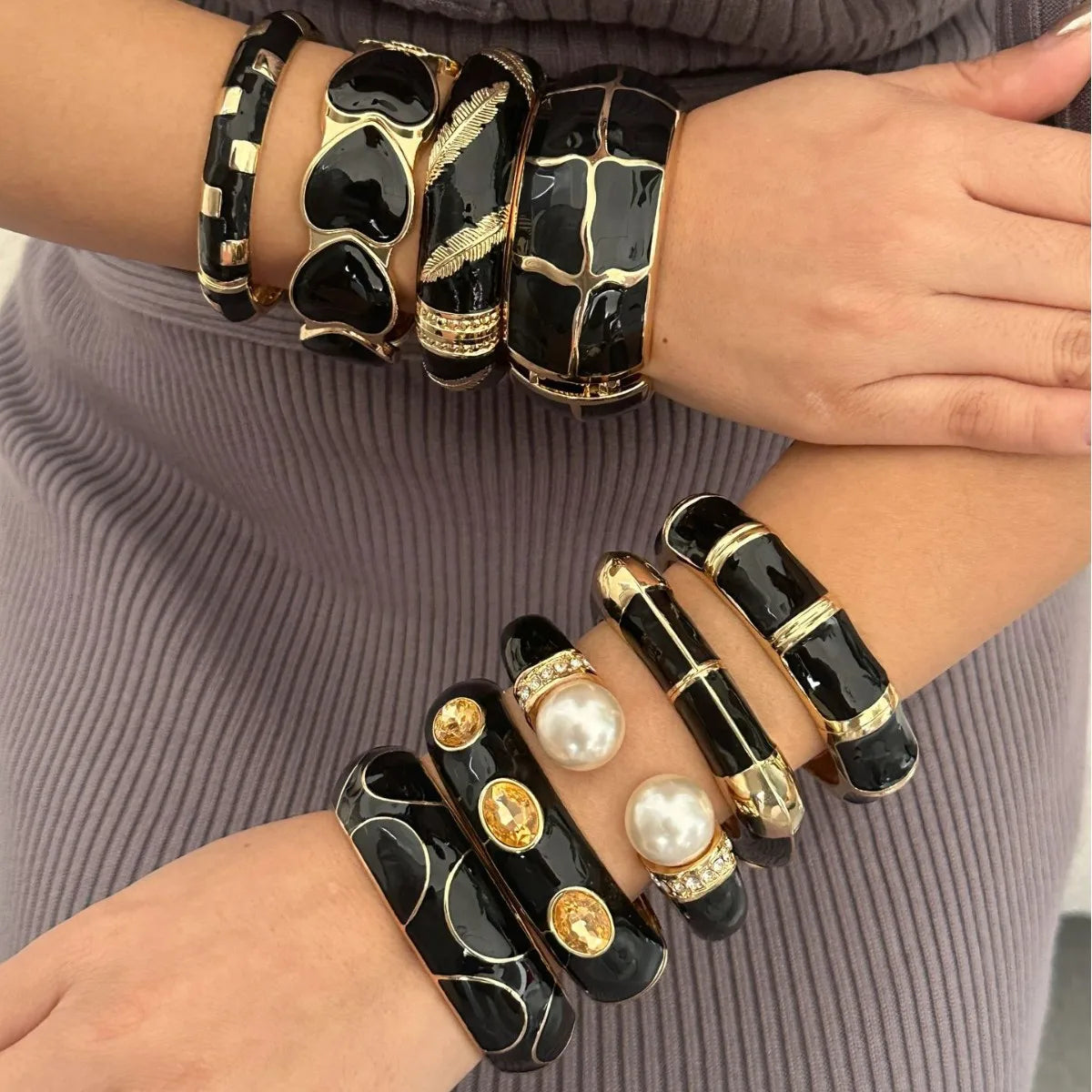 KMVEXO Black Imitation Enamel Shape Round Metal Wide Bangles for Women Geometric Irregular Spring Bracelet Pulseras Jewelry