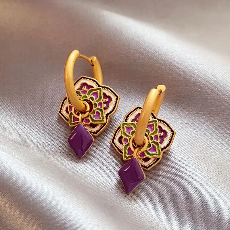 Vintage Butterfly Shaped Earrings, Exquisite and Compact, Vintage Cute Short Style Ins, New Chinese Style Earrings, Give as a Gi