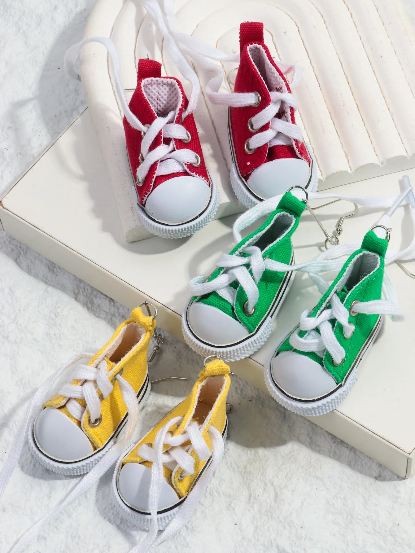 Creative 3D Canvas Shoes Pendant Earrings for Women Fashion Funny Sneaker Tennis Shoe Drop Earrings Party Jewelry Gifts