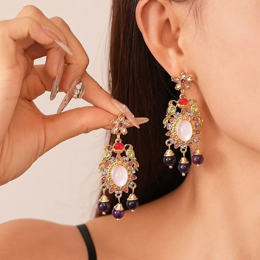 Vintage Palace Style Pendant Earrings, Floral Portrait Tassel Earrings, Light Luxury High-End Earrings, Vacation Earrings