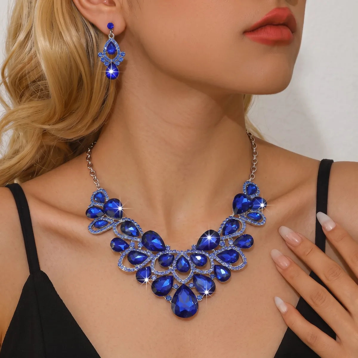 Sparkling Noble Hollow Water Drop Necklace Earrings Women's Evening Formal Dress Set Theme Party Matching Jewelry