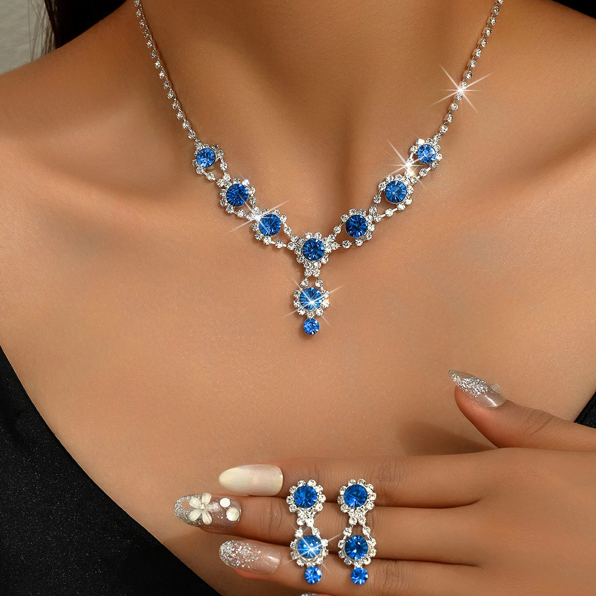 Simple and luxurious full diamond flower necklace, earring accessories suitable for commuting, dating, wedding scenes
