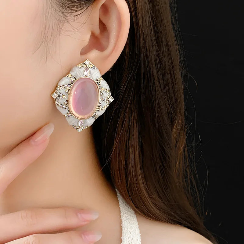 Rhombus Inlaid Rhinestone Stud Earrings Woman Retro Temperament Oval Pink Resin Earrings Exquisite Charms Banquet Jewelry K
