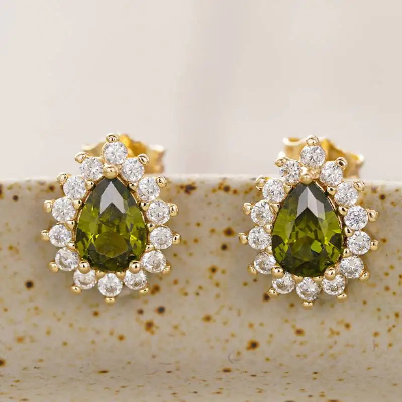 Huitan Minialist Pear Shaped Women Stud Earrings Inlaid Bright CZ Elegant Accessories for Wedding Party Versatile Lady Jewelry