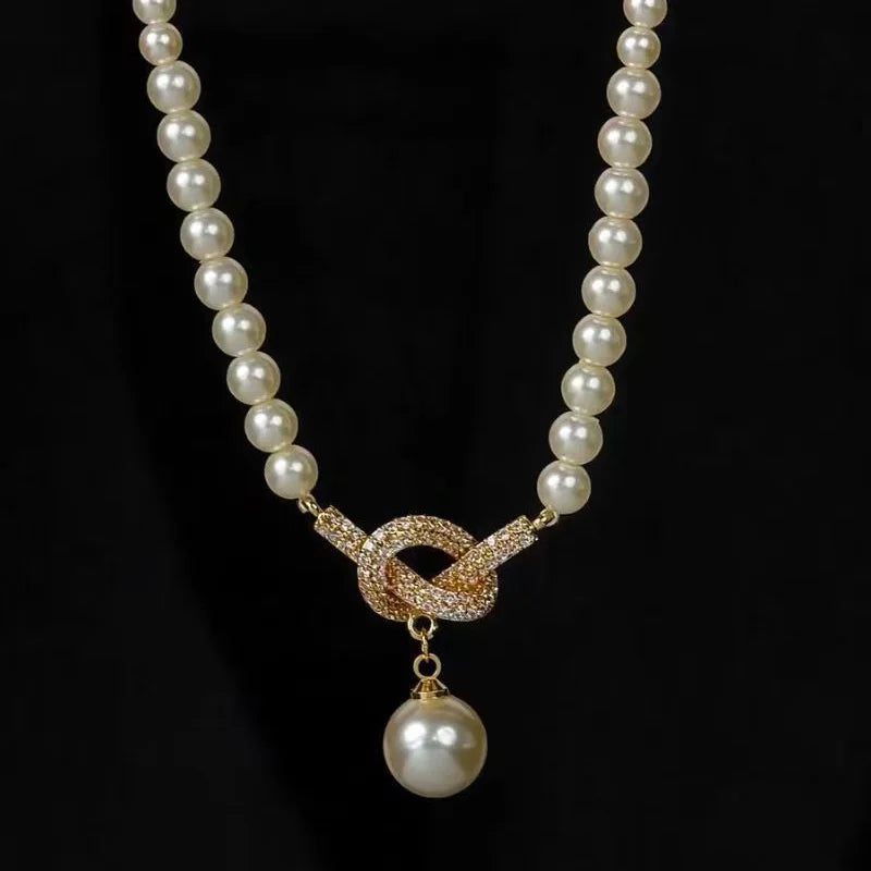 2026 French Sparkling Rice Pearl Necklace Crystal Faux Pearl Pendant Choker Elegant Women's Collarbone Chain Wife Gift