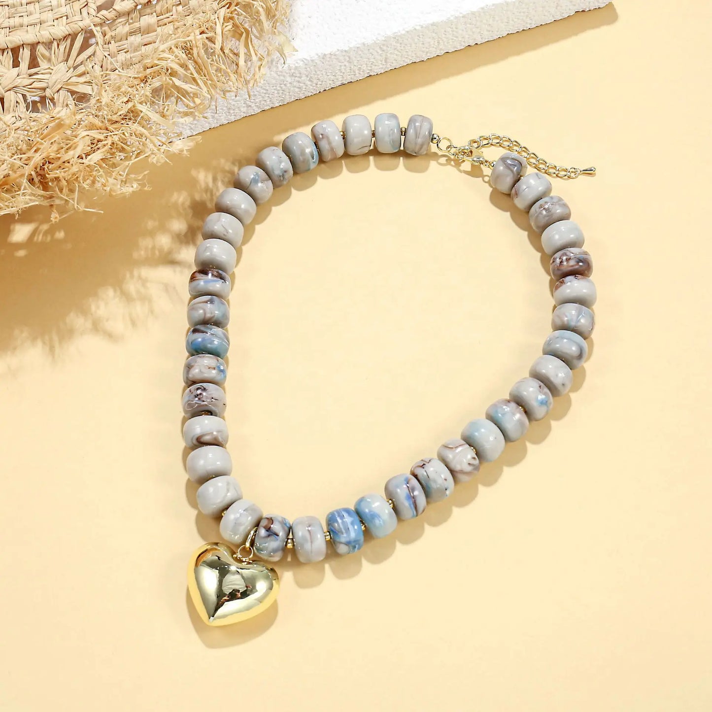 Fashion Colorful Acrylic Geometric Round Beads Heart Pendant Necklace Boho Love Heart Beaded Choker Necklaces Women Jewelry Gift